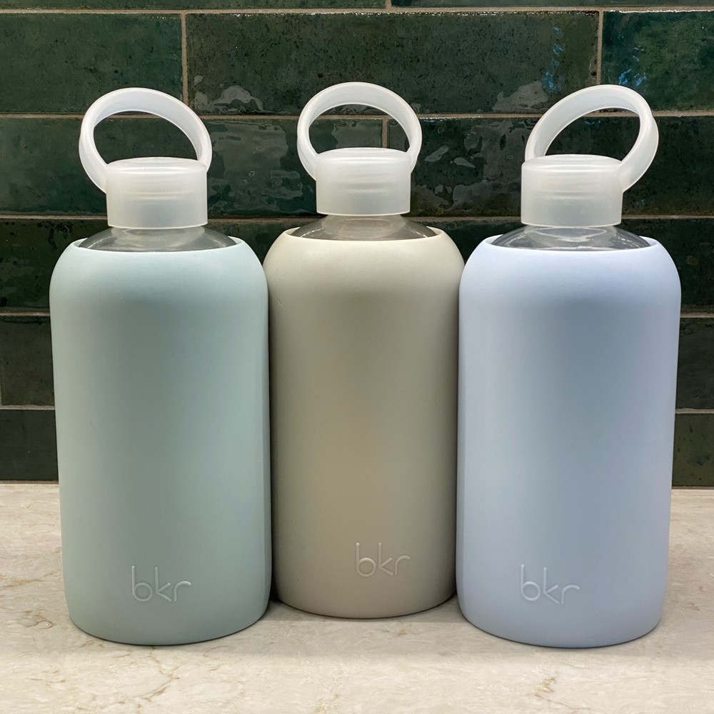 (3) 32 oz bkr Glass Water Bottles